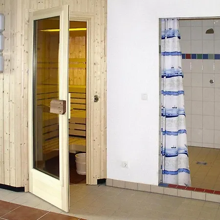 Doppelhaushaelfte, *